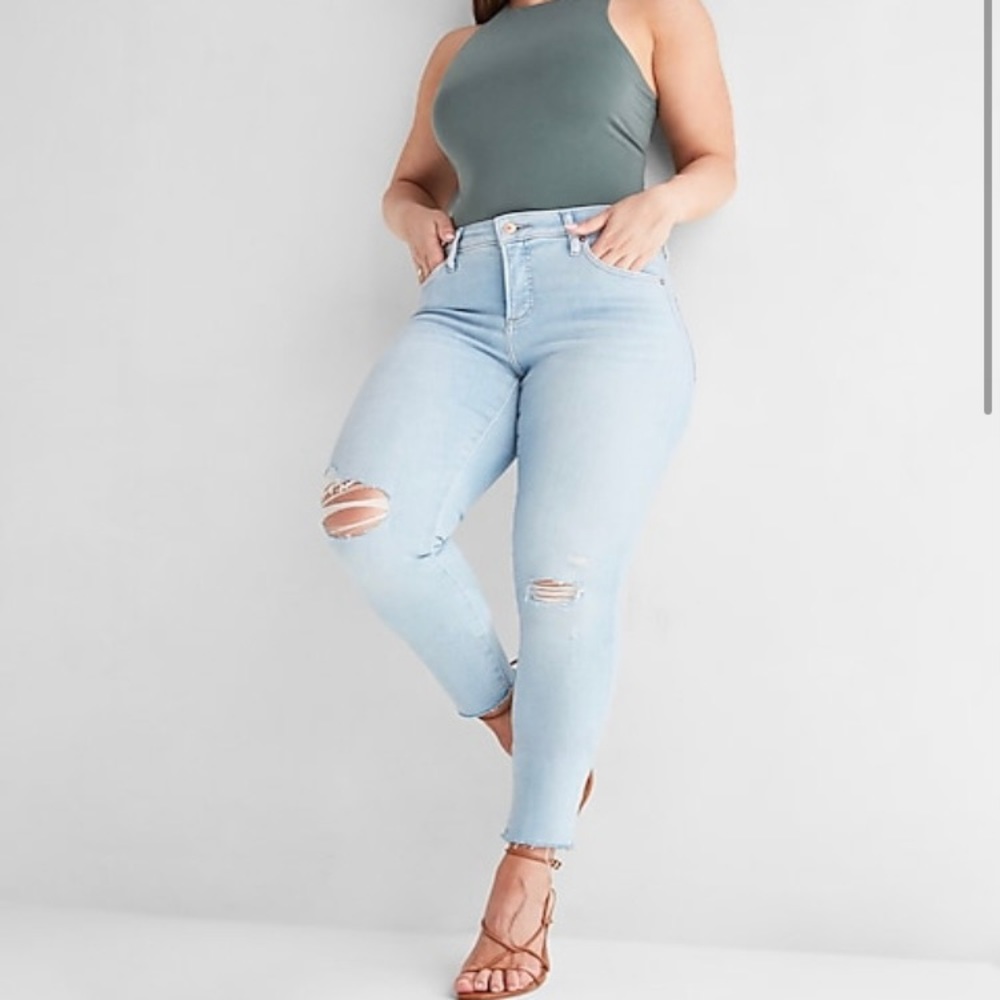 Express Curvy Mid Rise Light Wash Ripped Skinny Jeans - Picture 5 of 7
